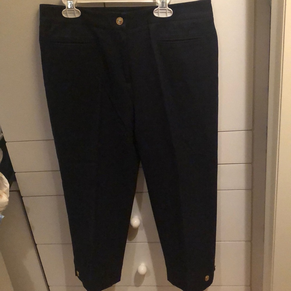 St. John Sport capris